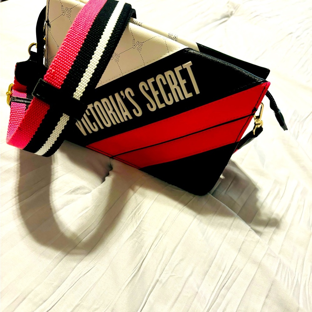 🩷Victory Secret PINK/ Brand New!!🩷